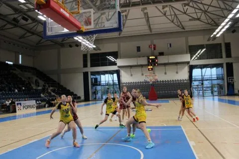 YOUNG ANGELS Košice U14 vs. BK Lokomotíva Sereď U14, MEL/BasketGirls®