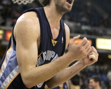 Center Pau Gasol do LA Lakers