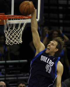 Dallasu nestačilo ani 44 bodov Dirka Nowitzkého