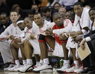 Rozbehnutý Houston narazil na dokonalú obranu Bostonu