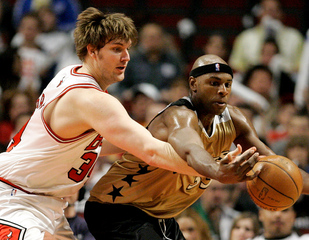 Fotogaléria k nočným stretnutiam NBA z 5. apríla