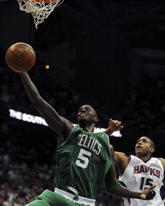 Fotogaléria k nočným stretnutiam NBA z 28. apríla