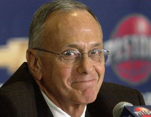 Larry Brown to skúsi na lavičke Jordanovho Charlotte