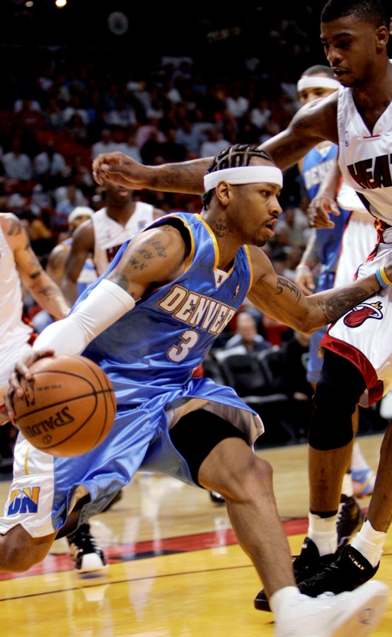 Iverson bude hrať aj so zlomeným prstenníkom