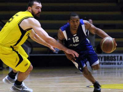 Prvý rok sa živím basketbalom a hneď titul, žiaril Williams