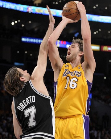 Lakers po obrate do vedenia v sérii so Spurs