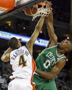 Boston prehral po druhý raz v rade, nestačil na Golden State
