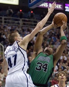 Fotogaléria k nočným stretnutiam NBA z 19. februára