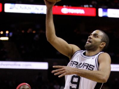 Boston podľahol Orlandu, Spurs zdolali Suns