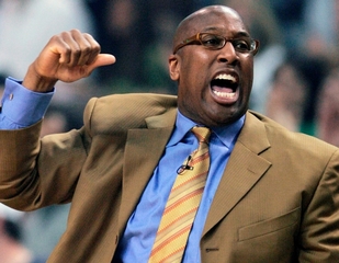 Trénerom roka clevelandský Mike Brown
