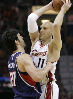 Ilgauskas s prírastkami v rodine aj v Cavaliers