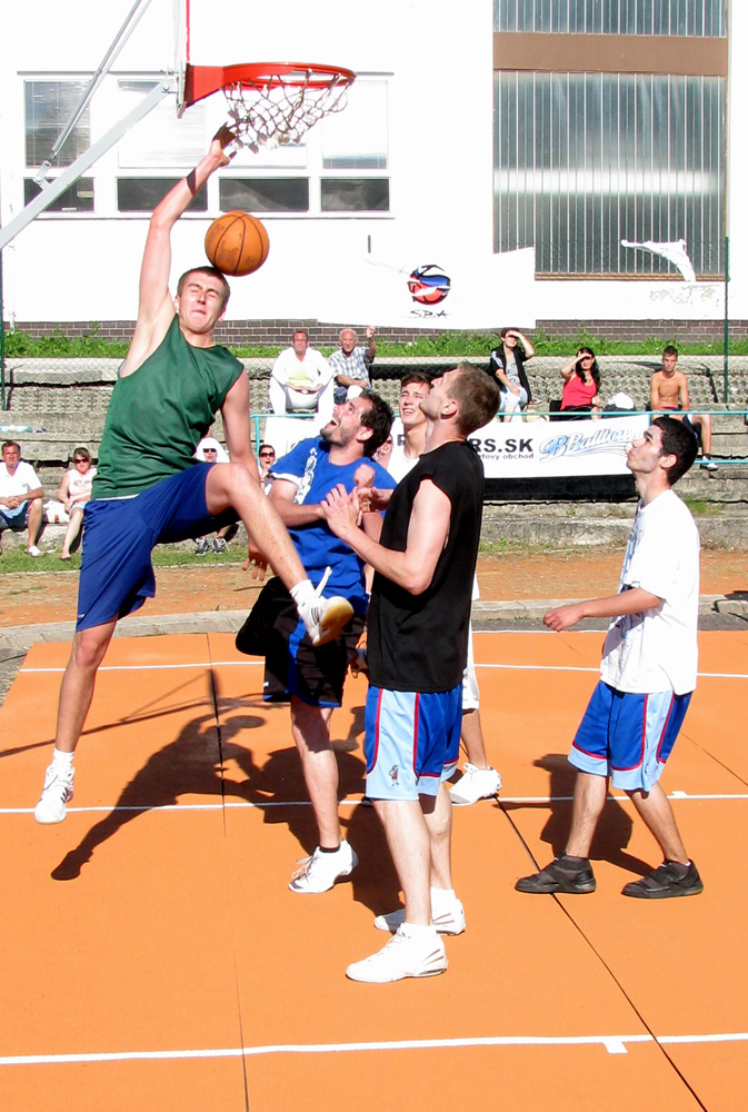 V Handlovej výborné streetbalové divadlo + FOTO