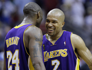 Lakers si vybojovali mečbal