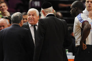 Maccabi Tel Aviv a tréner Geršon sa ospravedlnili
