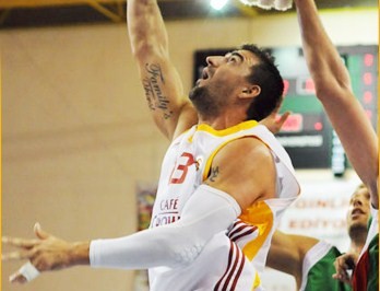Rančík pokoril Fenerbahce, Toya lídrom, Gavel v základe
