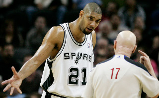 Hráčmi týždňa Gerald Wallace a Tim Duncan