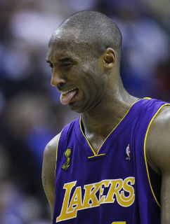 Kobe Bryant na dvakrát rozhodol o triumfe Lakers