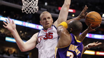 Hráčmi týždňa LeBron James a Chris Kaman