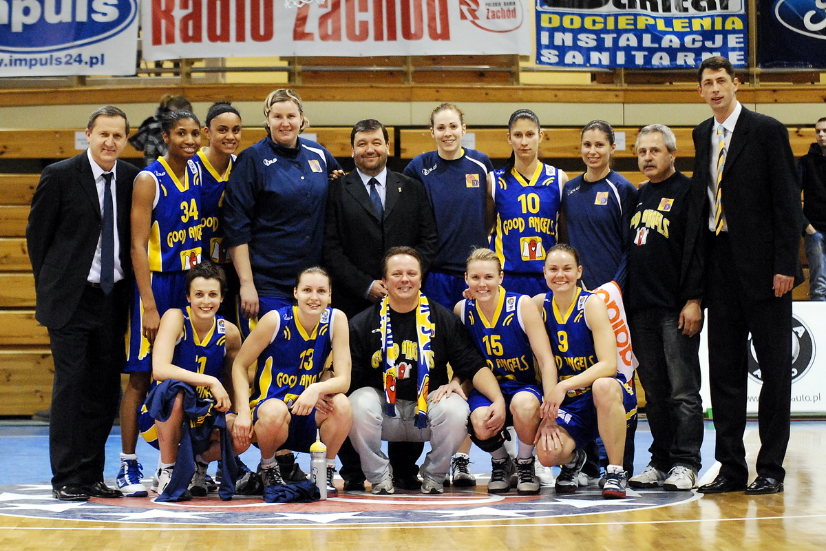 Fotogaléria z euroligového stretnutia Gorzóv – Dobrí anjeli