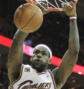 Hráčmi januára LeBron James a Chris Paul