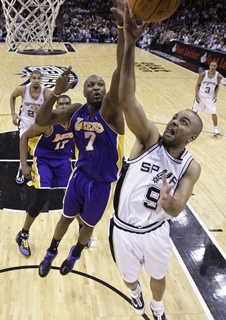 Parker operáciu nepotrebuje, Spurs potrebujú Parkera