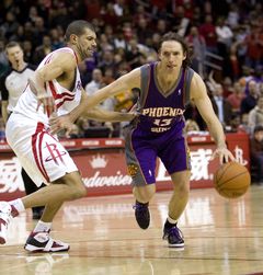 Jordan začal prehrou, Denver zaskočila lavička Suns