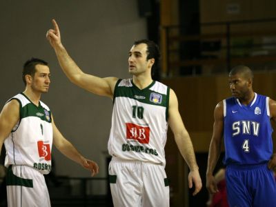 Pezinok i Nitra sa ujali vedenia v sérii