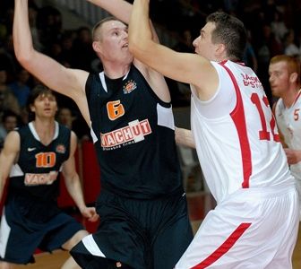 Pezinok a Handlová krôčik od semifinále