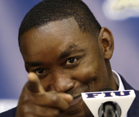 Do New York Knicks sa vracia Isiah Thomas
