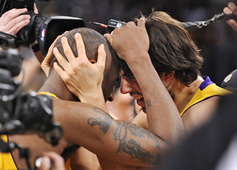 Artest v siedmom finále živou vodou ofenzívy Lakers
