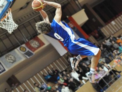 Štefanskú exhibíciu pod Čákovým hradom režíroval Holešovský