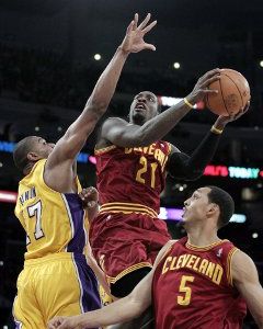 Lakers rozdrvili Cleveland