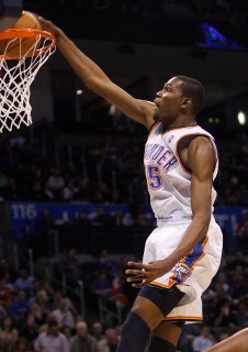 Durant znechutil Hornets, Dallas sa rozbieha