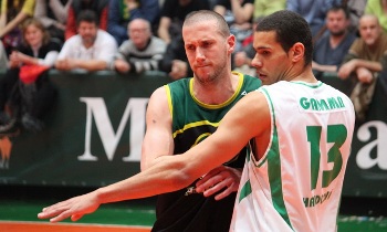 Zaostrené na súboj lídrov a banícke derby