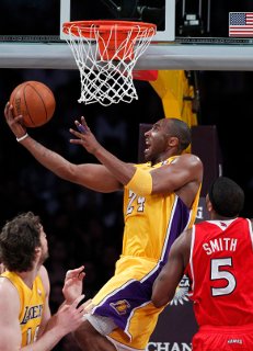 Lakers prerušili trojzápasovú sériu prehier