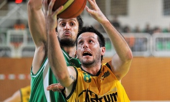 Boj o miesta pred play-off na všetkých frontoch