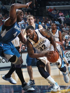 Jennings zložil reparát, Memphis bližšie k play-off