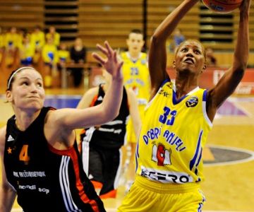 Na úvod finále hladký triumf Košíc, rozhodli fauly a doskoky