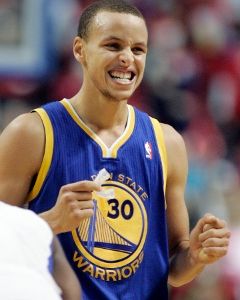 Stephen Curry s Trofejou Joea Dumarsa