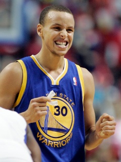 Stephen Curry s Trofejou Joea Dumarsa