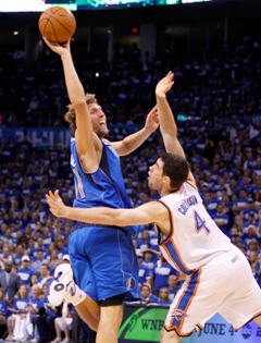 Dallas využil mizernú streľbu Thunder
