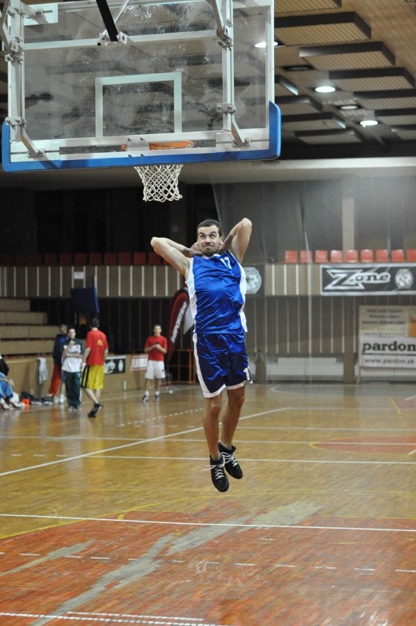Prvoligový basketbal v Trenčíne končí, bojuje sa o zachovanie prípravky