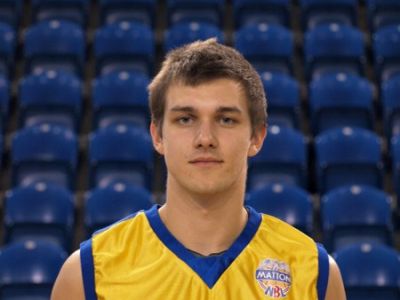 Galata z juniorky do Mattoni NBL