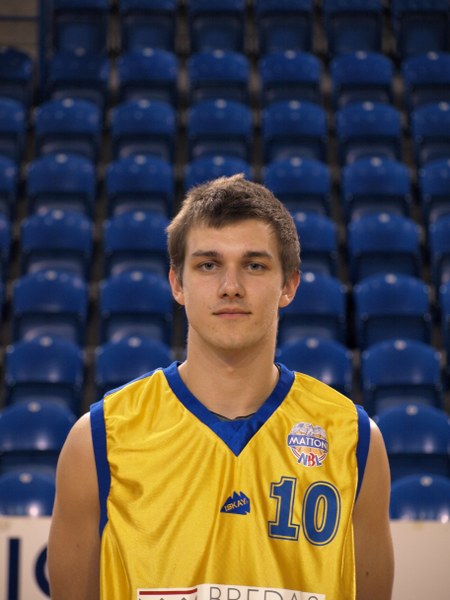 Galata z juniorky do Mattoni NBL