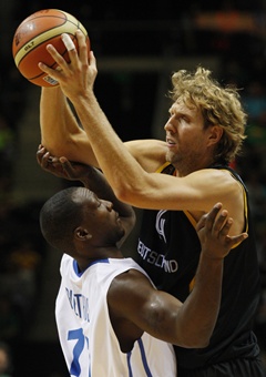 Majiteľ Dallasu nemá obavy o Nowitzkého