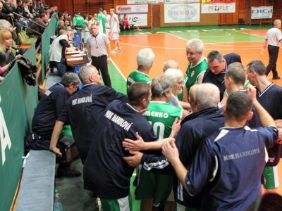 Vydarená oslava 70. narodenín handlovského basketbalu
