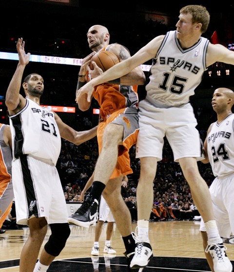 Duncan potiahol San Antonio, v bodoch prekonal Paytona