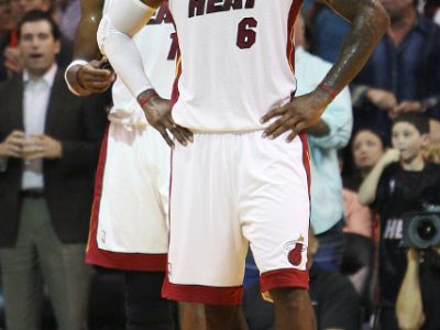 Týždňové ocenenie získali LeBron James a Westbrook