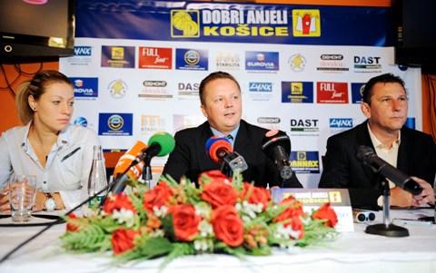 Dobrí anjeli v príprave zatiaľ bez Američaniek
