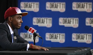 Nováčikmi mesiaca Irving a Rubio